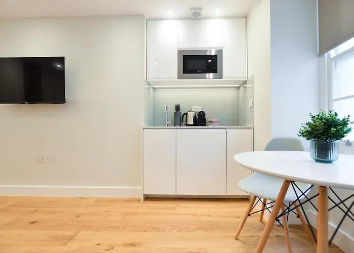 Leinster Square Serviced Apartment